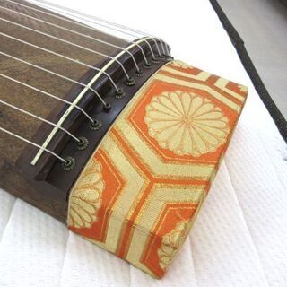 和楽器 琴 13弦 全長182cm 弦楽器 お琴 本体 琴柱 琴爪 猫足・琴台