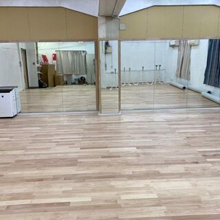 阪急梅田徒歩２分(角田町)レンタルダンススタジオ(ヨガ、バレエ)...