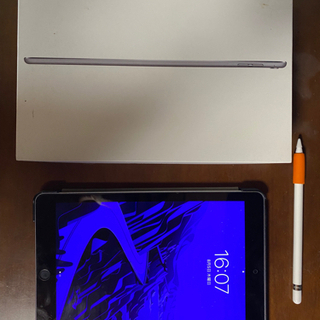取引中】iPad pro 9.7 1世代 32ギガ SIMフリー