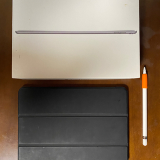 取引中】iPad pro 9.7 1世代 32ギガ SIMフリー