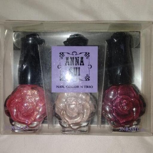 新品　ANNA SUI♪ローズボトル　薔薇　ネイルカラー　3本セット