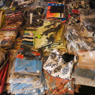 新品未使用　メンズ 水着　転売用に 1枚600円　いろいろ50枚セット　