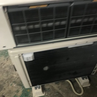 2016 hitachi 12 畳。 無料のエアコンの設置