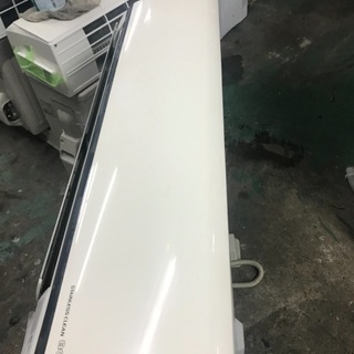 2016 hitachi 12 畳。 無料のエアコンの設置