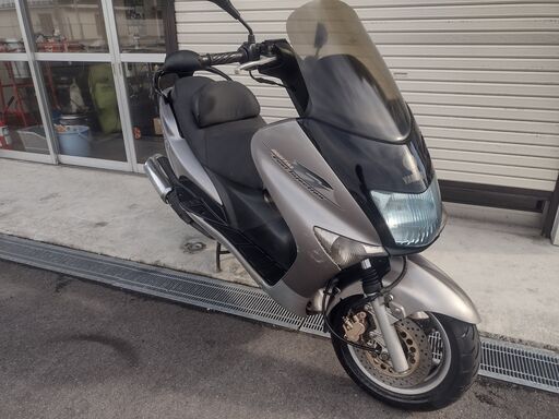 【引取先が決まりました】マジェスティ１２５FI　バッテリー新品　ブレーキパッド交換済み　シート張替え済み