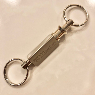 【ネット決済・配送】Wharton University of Pennsylvania Keychain キーチェーン　ウォートンスクール　ペンシルベニア大学　ペン大　MBA 美品