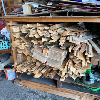 さしあげます。木材木端　DIYや薪にどうぞ