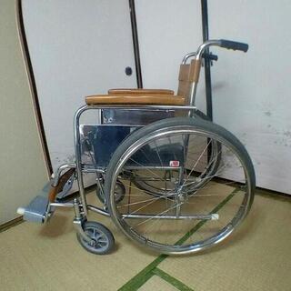 (決まりました。)ちゃんと使い込んだ中古の普通タイプ？の車椅子です。