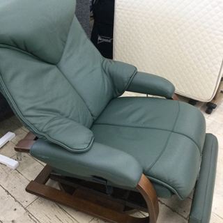 8/6 【✨座面,本革張り!無垢材使用！FUJI FUNITURE リクライニングチェア 定価287,280円✨ 】