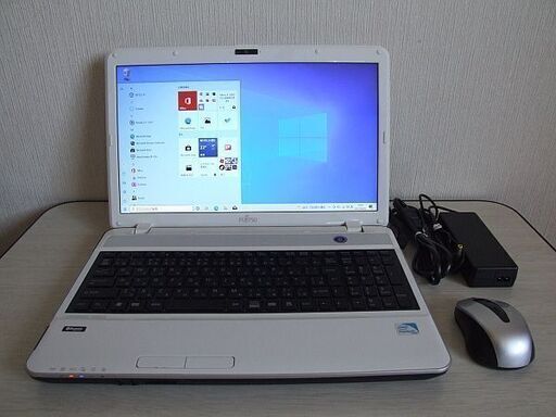 高速SSD120GB搭載　Fujitsu LIFEBOOK AH33/JP ノートパソコン　バッテリー不良（3828）