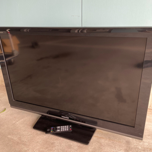 TOSHIBA 東芝 液晶カラーテレビ 40型 40A8000 2010年製