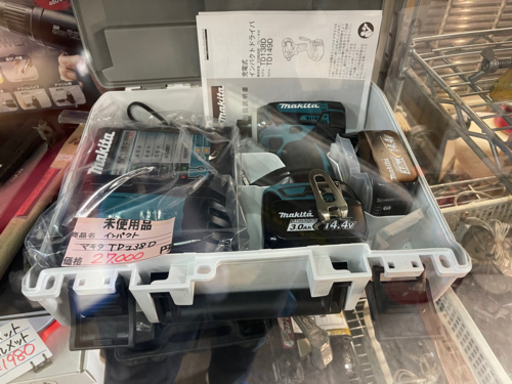 未使用　マキタ　インパクトドライバー　TD138D バッテリー2個