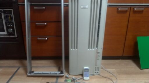 窓用エアコン8畳用！レア！！ 横浜市内無料届け