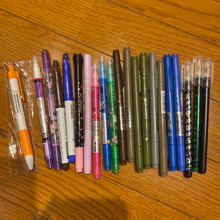 色付きペン・ボールペン（中古品）たくさん