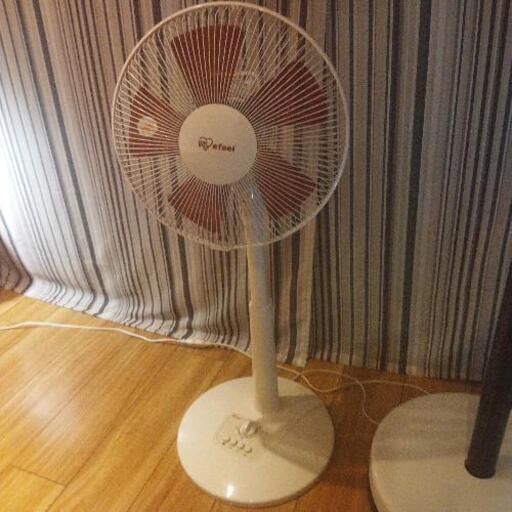 赤白の扇風機 近藤あゆみ 丸の内の季節 空調家電 扇風機 の中古あげます 譲ります ジモティーで不用品の処分 赤白の扇風機 近藤あゆみ 丸の内の季節 空調家電 扇風機 の中古あげます 譲ります ジモティーで不用品の処分