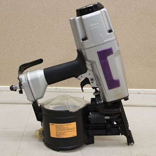 makita マキタ 90mm エア 釘打機 AN901 常圧 大工道具 (D4193kyxY) makita マキタ 90mm エア 釘打機 AN901 常圧 大工道具 (D4193kyxY)