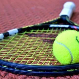8月12日安城運動総合運動8時から硬式テニス