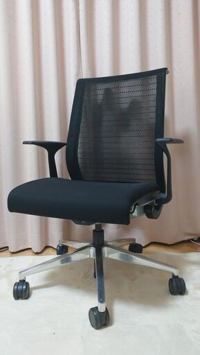 Steelcase　Think OAチェア