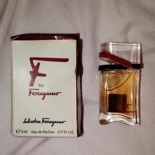 新品 Ferragamo♪オーデパルファム ミニ香水 ボトル