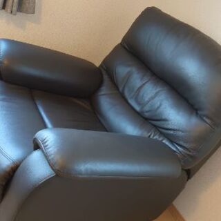 ニトリ　電動リクライニングソファ　本革　こげ茶