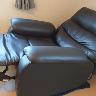 ニトリ　電動リクライニングソファ　本革　こげ茶