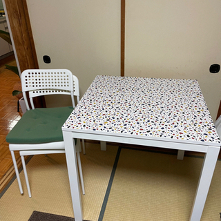 【ネット決済・配送可】IKEAメルトルプ*2~4人掛けテーブル