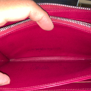 LOUIS VUITTON エピ　ジッピーウォレット　財布