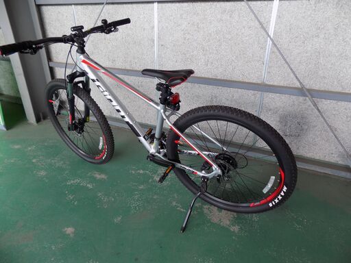 メリダ マウンテンバイク 26インチ コンポはアリビオです