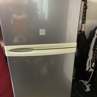 2ドア式冷蔵庫 2010年産 無料でお譲りします。