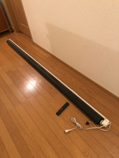 100インチ電動スクリーン