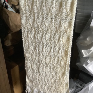 真っ白 マフラー 手編み