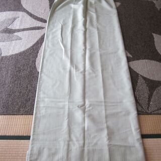 薄緑のカーテンセット　長さ185ｃｍ　500円