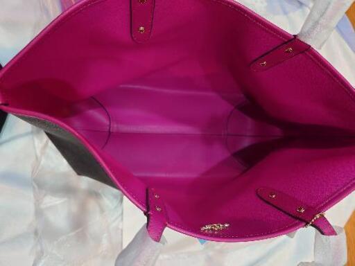 クリスマスプレゼントなどに入学祝い、卒業祝にピンク！コーチ  