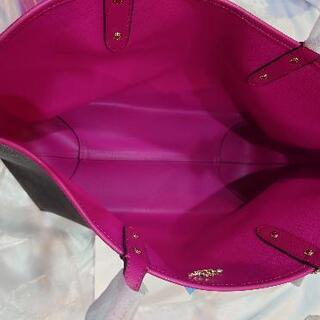 プレゼントなどに　入学祝い、卒業祝に　ピンク！コーチ　リバーシブル　トートバッグ　ポーチつき クリスマスプレゼントなどに 入学祝い、卒業祝に ピンク！コーチ