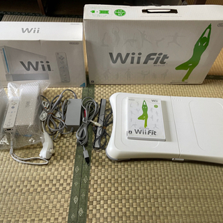 【ネット決済】Wii本体 WiiFit 本体、ソフト