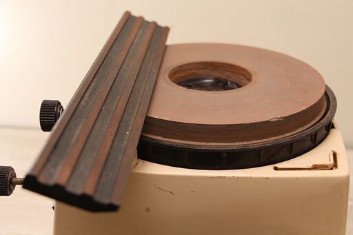 マキタ 刃物研磨機 9820-1 動作品 電動工具 大工道具 (D4200nwxY)