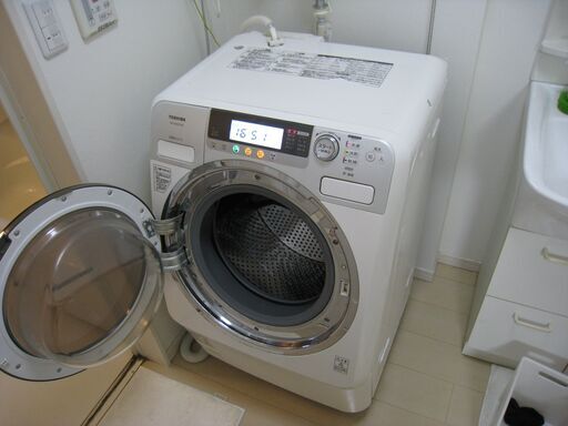 ドラム式洗濯機　TOSHIBA TW-180VE 2008年製 洗濯9.0ｋｇ 乾燥6.0ｋｇ　ドア左に開きます