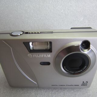 FUJI　FILMのデジタルカメラFinePix1500　訳アリ品