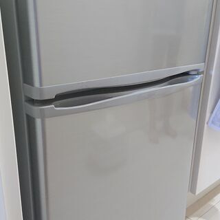 【1年使用】90Lの冷蔵庫タダで差し上げます