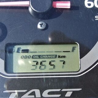 現行モデル タクトベーシック AF79フォースシルバーメタリック 80km