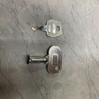 ★来店限定★□パチスロ実機　オリンピア　不二子2　コイン不要機内蔵　設定キー・ドアキー付き