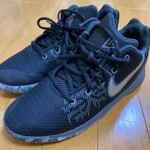 Nike ナイキカイリーバッシュスニーカー カビゴン 砺波の家具の中古あげます 譲ります ジモティーで不用品の処分