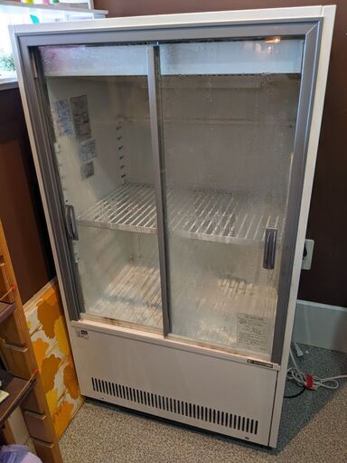 【はこぽす対応商品】 サンデン冷蔵ショーケース　１３７リットル 冷蔵庫