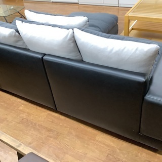 ソファー多数展示中】カウチソファー 布×合皮入荷いたしました