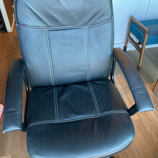 椅子(定価2万ほど)
