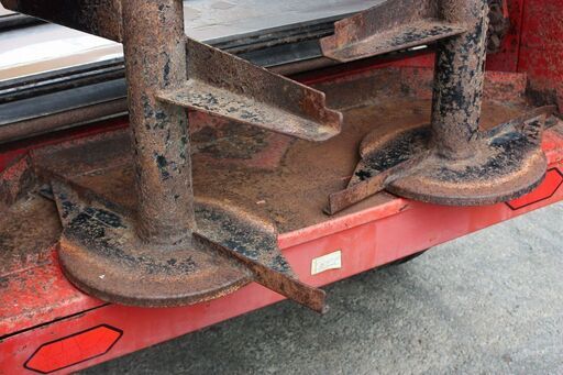 SOLD OUT】タカキタ 肥料散布機 マニアスプレッダ DH1001 牽引式