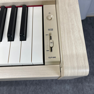 電子ピアノ　ヤマハ　CLP-645WA 2017年製