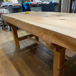 ケヤキ無垢材のテーブル ケヤキ（？）無垢材テーブル