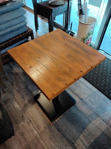 コーヒーテーブル 喫茶店テーブル 家具 木製 天板 金属足 高さ70cm 中古品 インテリア　2台