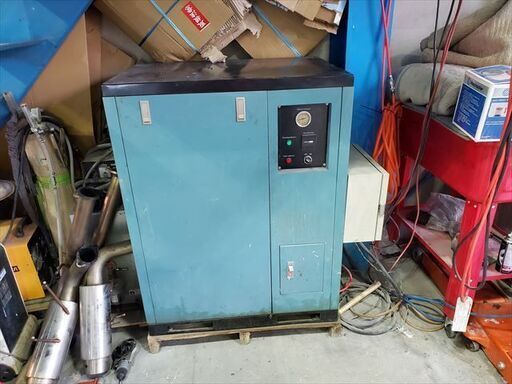 エアーコンプレッサー　２００V　重量物です（３００Kg）